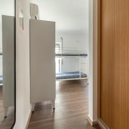 The 17 Party Hostal Lagos