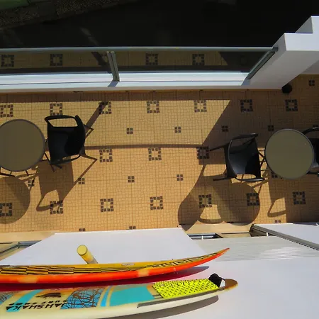 The 17 Party * 拉哥斯