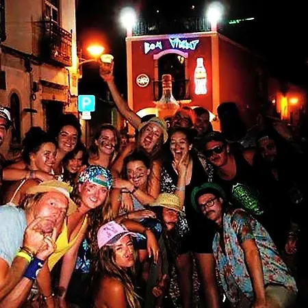 The 17 Party לאגוּ‏ש